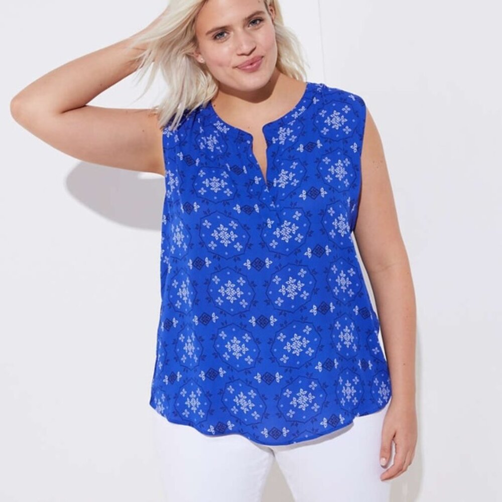 NWT LOFT Plus Eyelet Print Mixed Media Split Neck XS